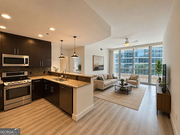 4th image of 1080 Peachtree St NE Unit 605
