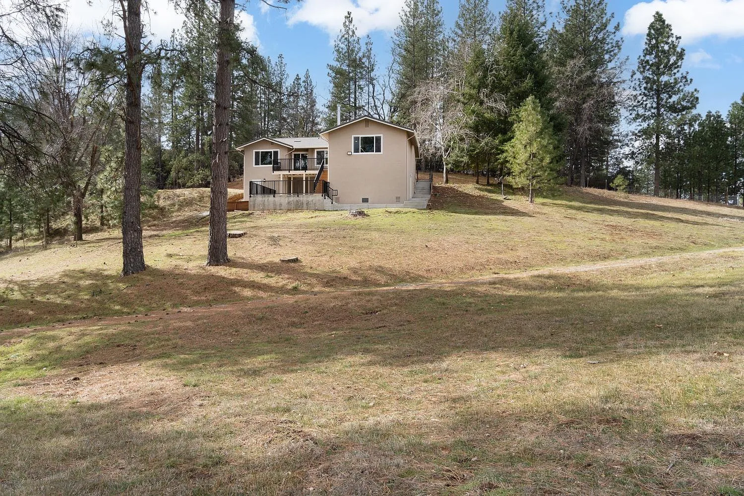 3998 Leisure Ln photo 1