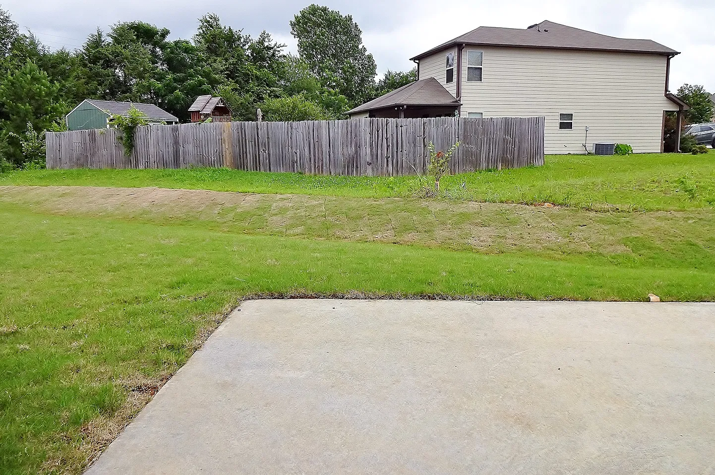 Spacious Home On Corner Lot For Rent In Calera! Coming Soon! — Photo 4