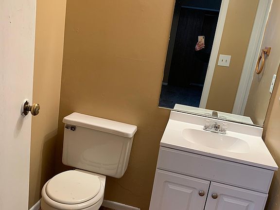 4th image of 860 Gordon Smith Blvd APT 11