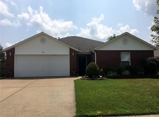 708 Gail Dr, Siloam Springs, AR 72761