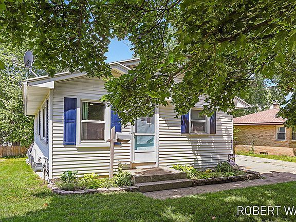 2nd image of 3815 Perry Ave SW