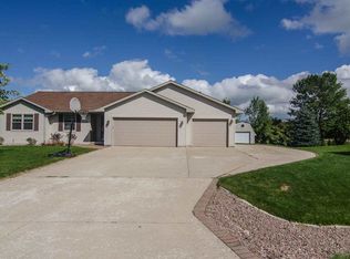 2416 Royal Bay Ridge Rd, New Franken, WI 54229