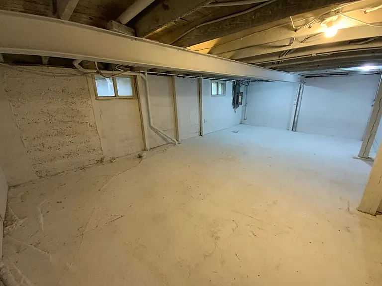 1104 Coats St — Photo 32