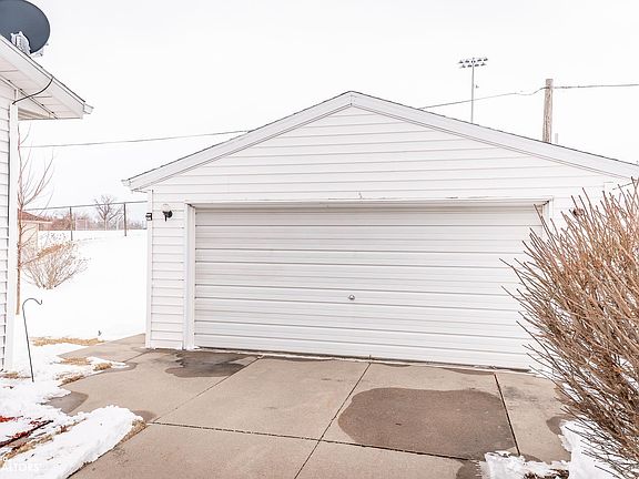 2nd image of 509 Dennis Dr