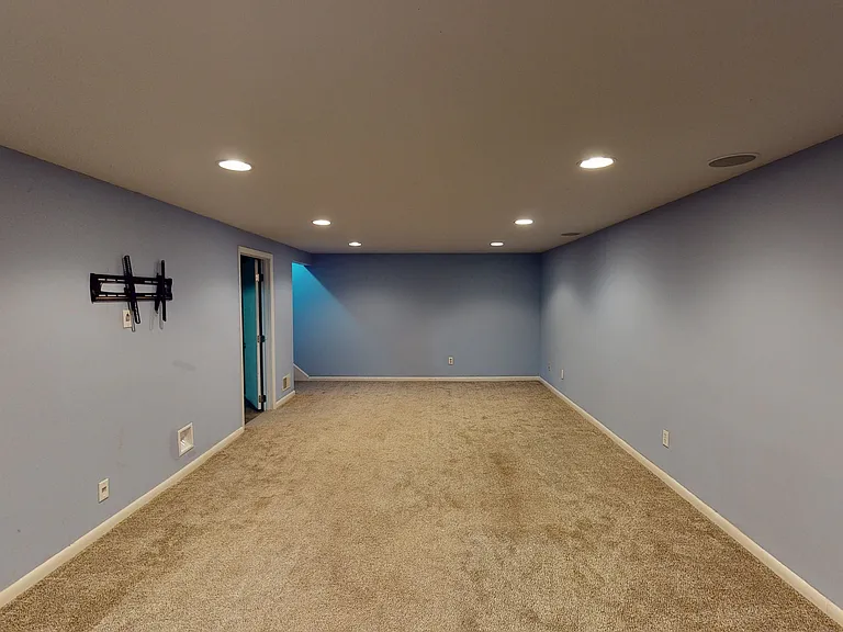 707 Dorsey Way — Photo 13