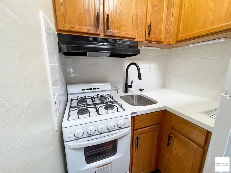 530 3rd St #F — Photo 7