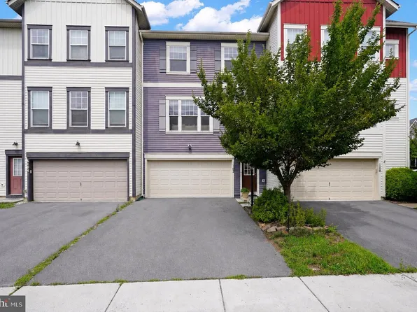 102 Gretchen Ct, Stephenson, VA 22656