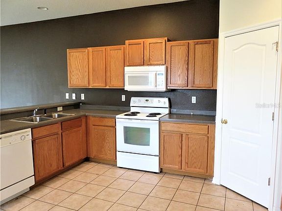 4th image of 1112 Andrew Aviles Cir