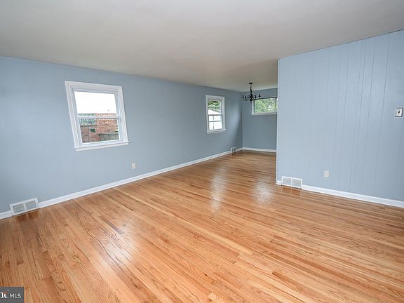 2nd image of 522 Andrea Dr