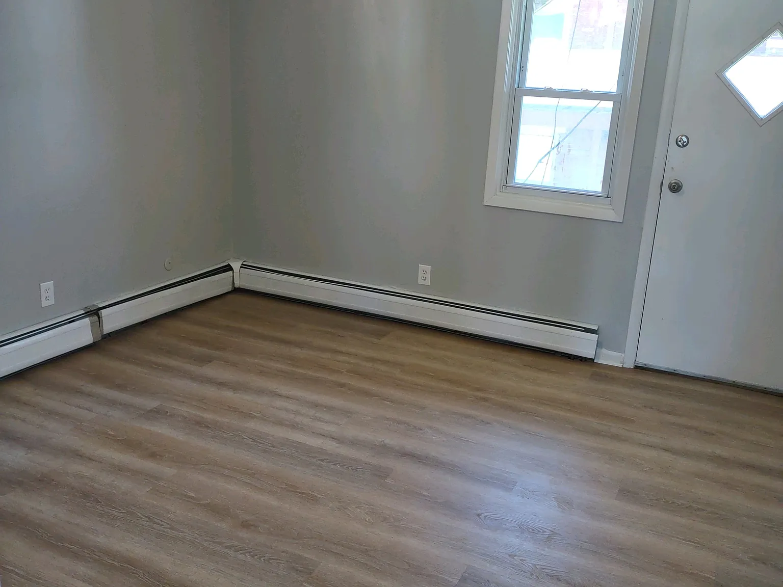 1 bed, 900 sqft, $1,250 — Photo 4