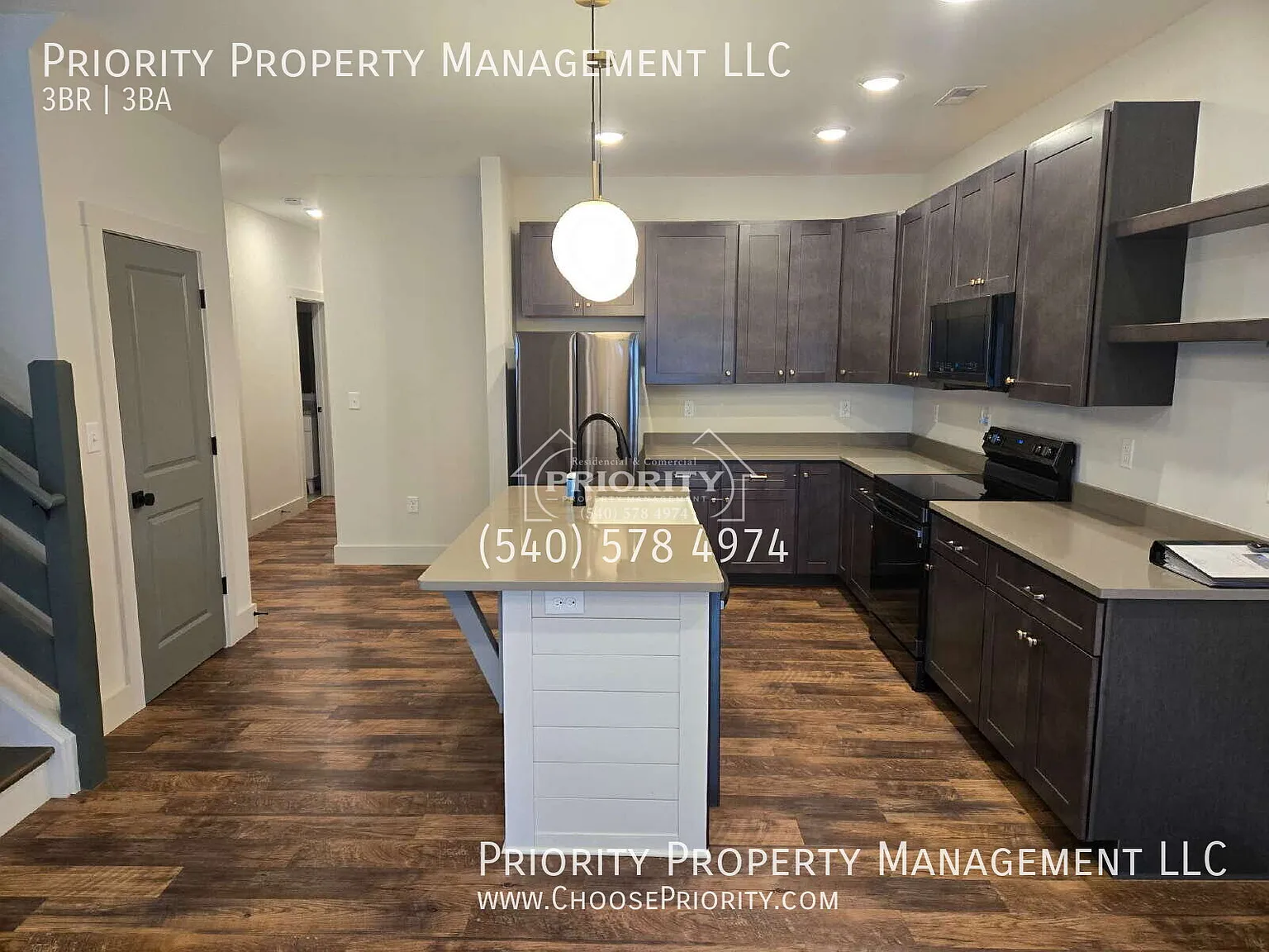 3BR Modern Townhome, Bridgewater — Photo 4