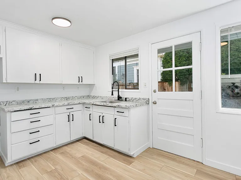 610 S Sheridan Ave — Photo 5