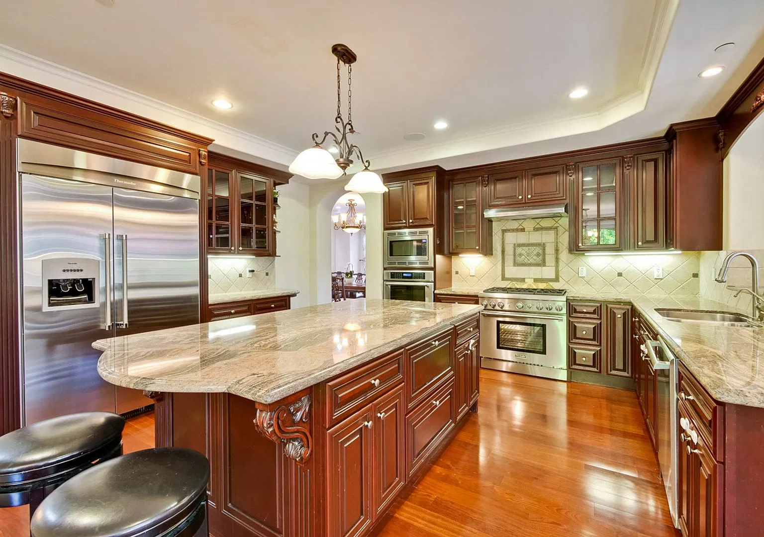 Exquisite Luxury Home in Saratoga! — Photo 3
