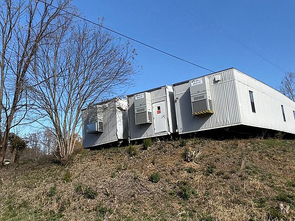 3rd image of 1577 Gentry Ln