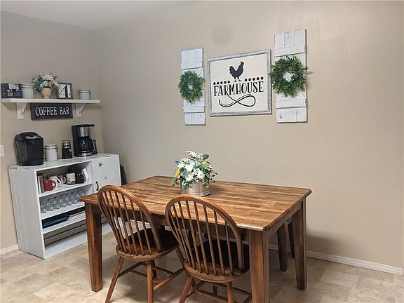 4th image of 813 Nunn Ln