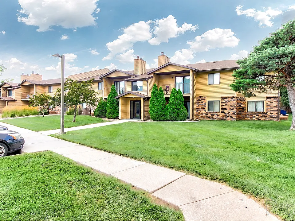 Oakwood Trail Apartments