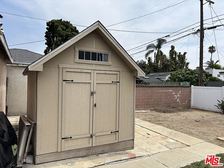 840 Rose Ave — Photo 11