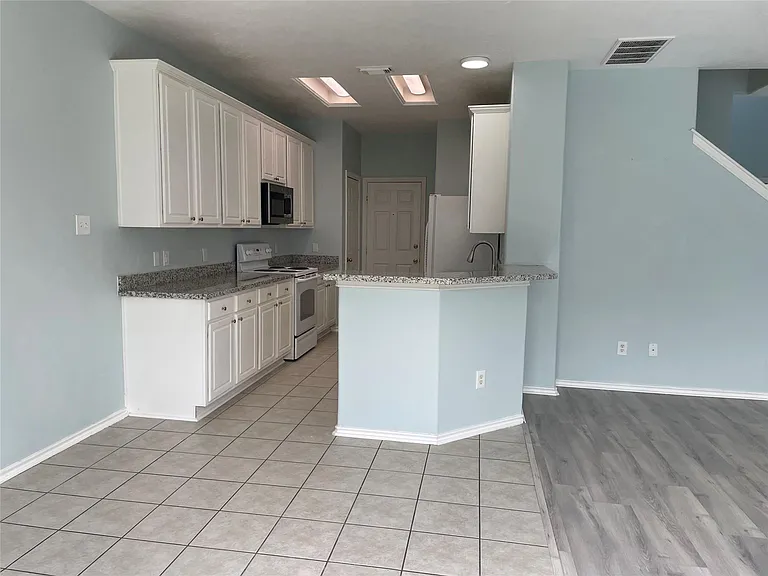 9022 Elm Drake Ln — Photo 5
