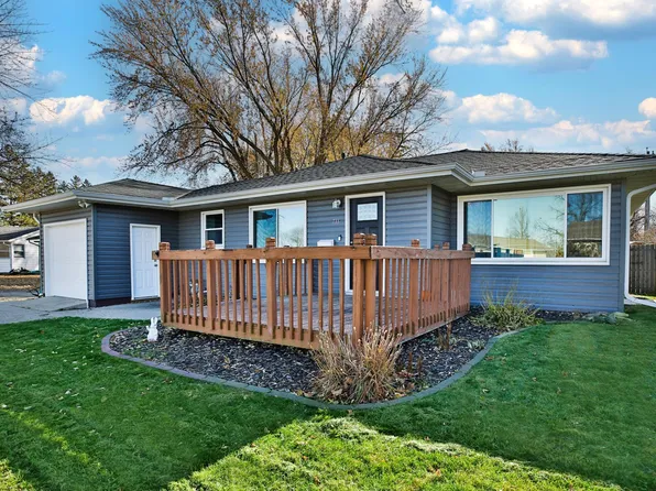 733 E Academy St, Owatonna, MN 55060