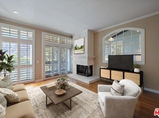 17099 Palisades Cir, Pacific Palisades, CA 90272