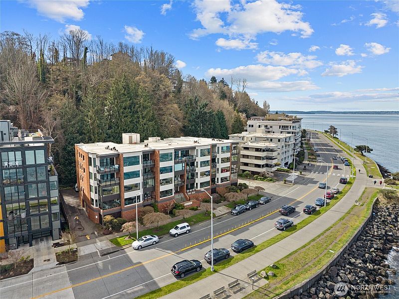 2nd image of 1140 Alki Avenue SW #204