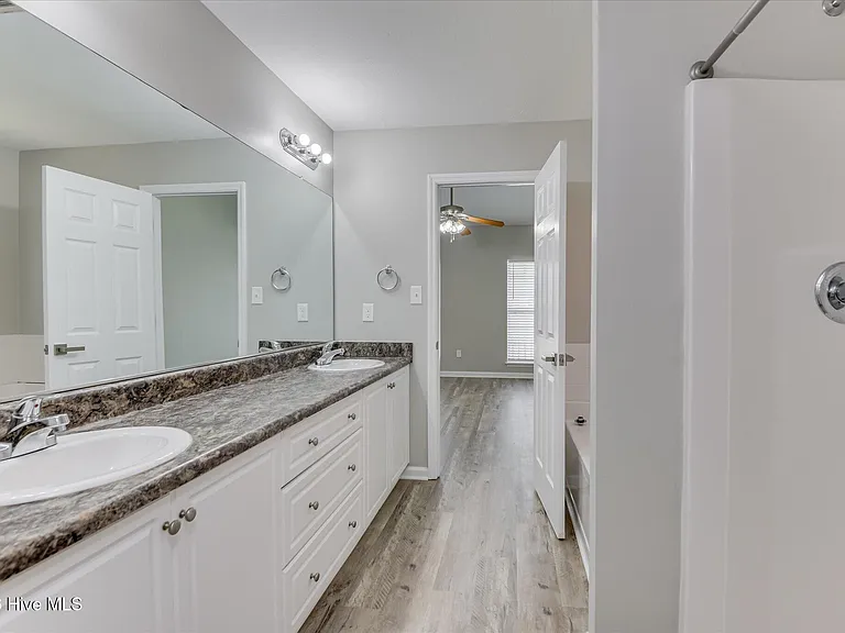 7604 Pleasantville Way — Photo 26