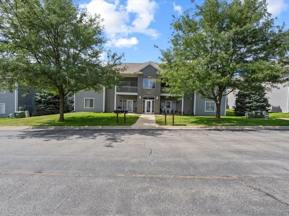 2625 Orchard Dr Unit 3, Cedar Falls, IA 50613