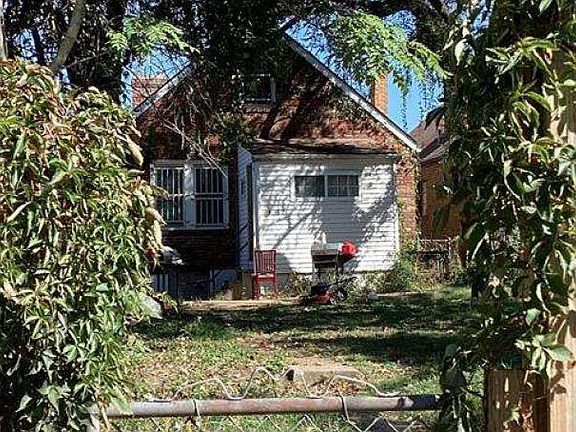 4th image of 4612 Penrose St