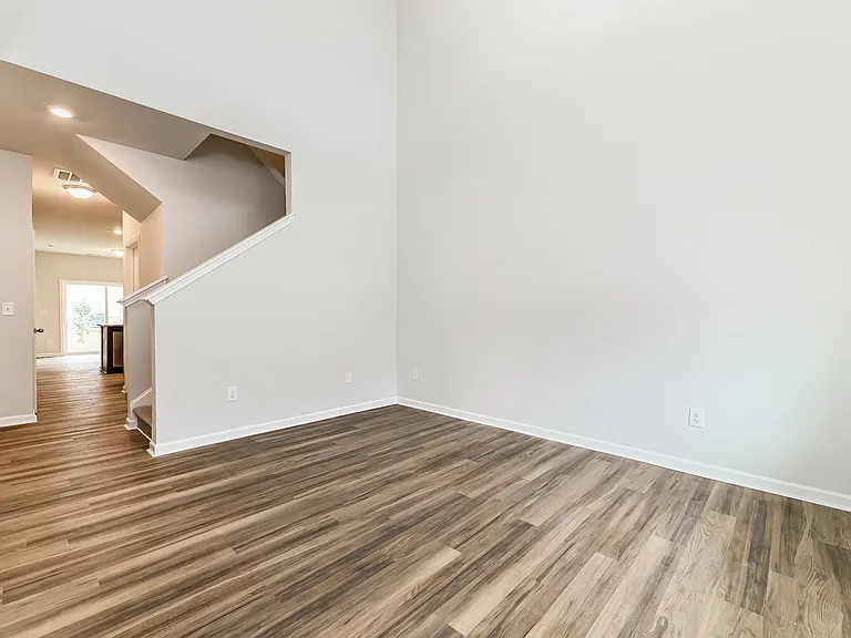 7280 Bellacroft Dr — Photo 10