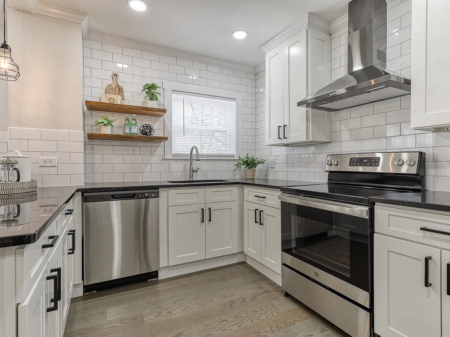1 bed, 1.0 bath, 800 sqft, $1,600 — Photo 4