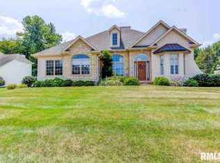 2040 W Laurel St, Springfield, IL 62704