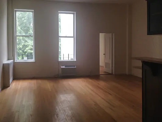 Rented by Town Residential | media 9