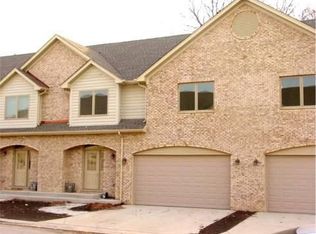 160 Carey Trl, Wood Dale, IL 60191