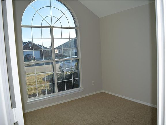5th image of 951 W Bois D Arc St