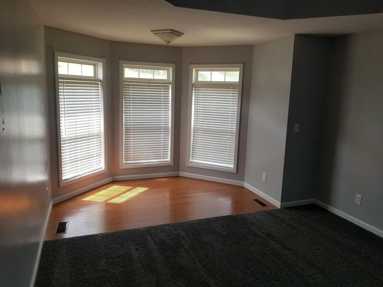 4 bed, 3522 sqft, $3,200 — Photo 2