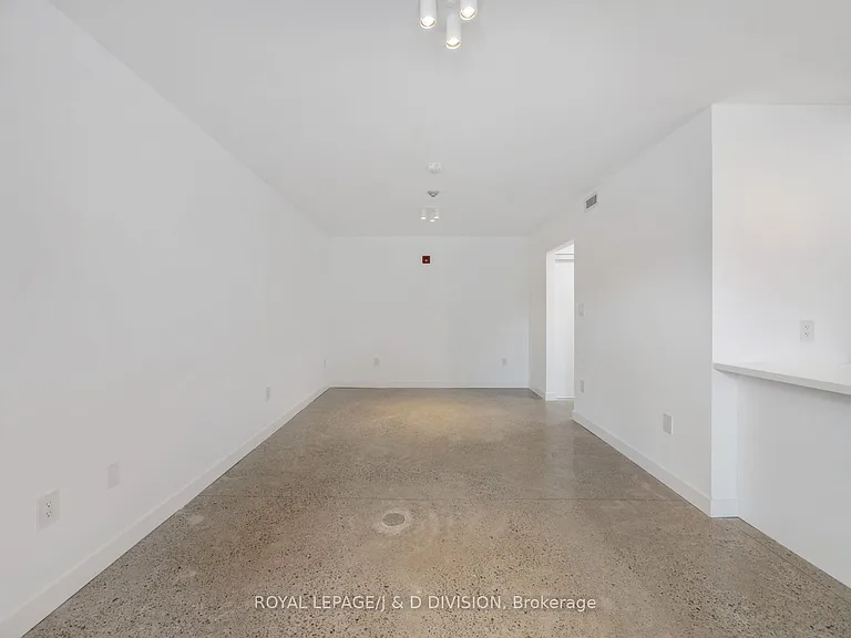 325 Sammon Ave #G3 — Photo 6