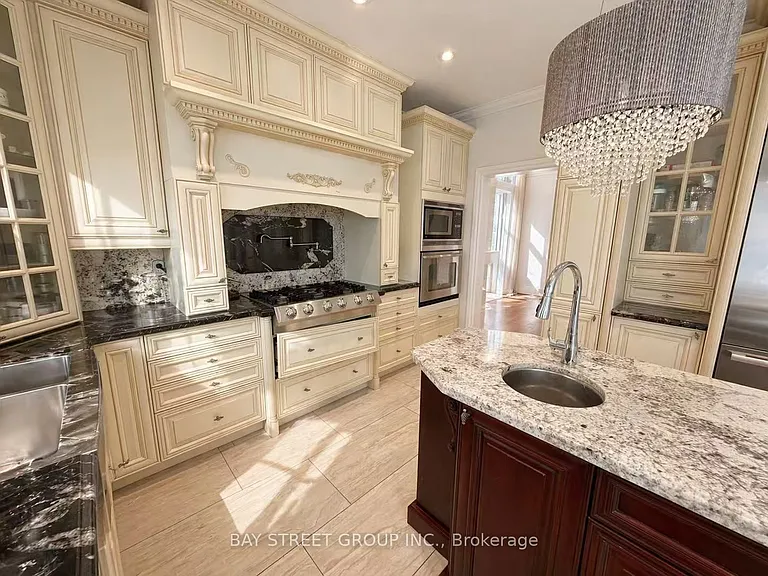42 Fouracre Way #UPPER LEVEL — Photo 14