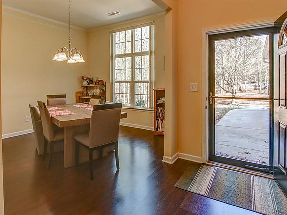 5th image of 190 Pebble Creek Dr