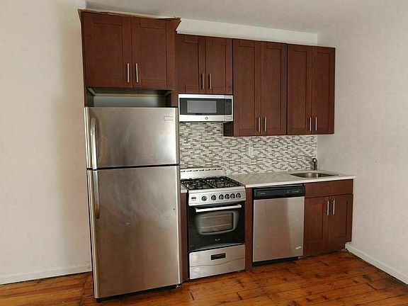 3rd image of 276 S 5th St #D3