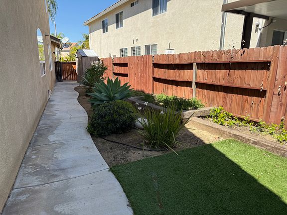 4th image of 39741 Benjamin Ct