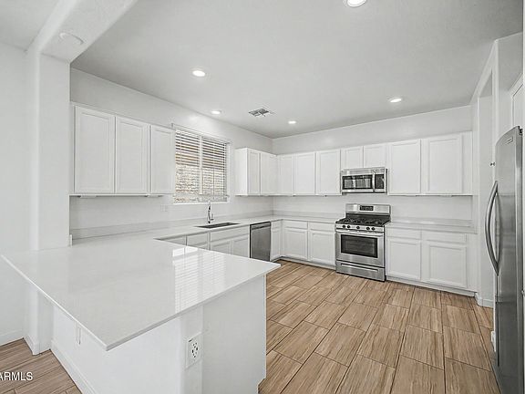 4th image of 1973 S BEDFORD Place