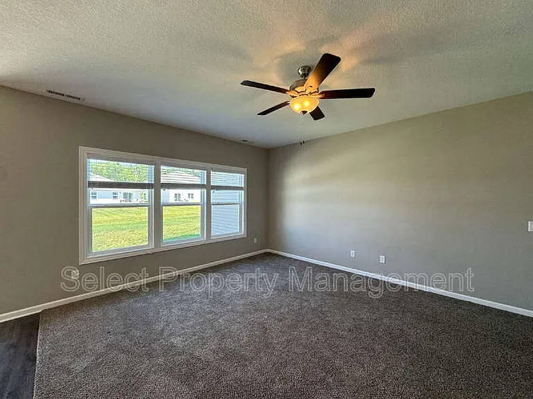 4722 Whittlebury Dr — Photo 7