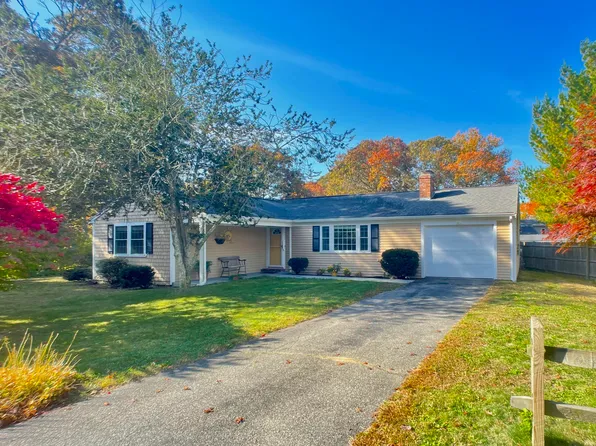 21 Silver Lane, Hyannis, MA 02601