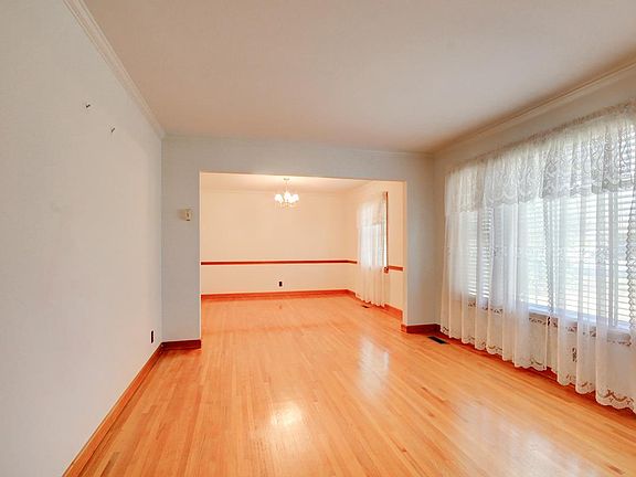 4th image of 406 W Coy Cir