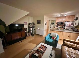 722 NW 24th Ave APT 104, Portland, OR 97210