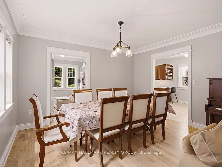 94 Marlborough Ave — Photo 9