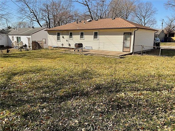 2nd image of 9717 Donnelly Ave