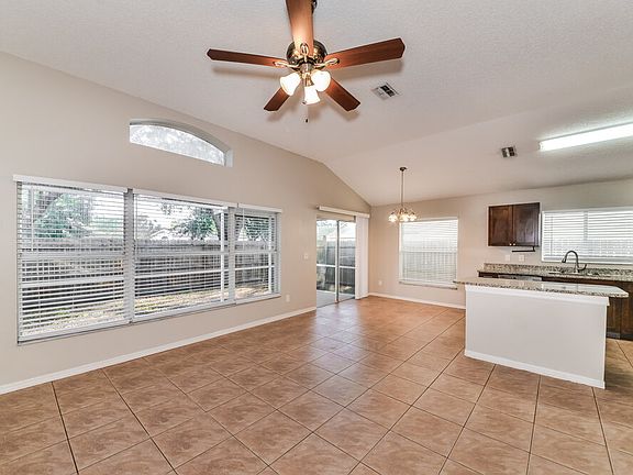 3rd image of 1710 Scotch Pine Dr