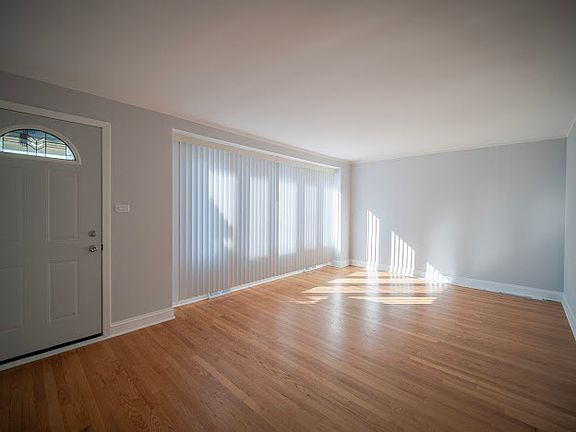 4th image of 5837 S Narragansett Ave